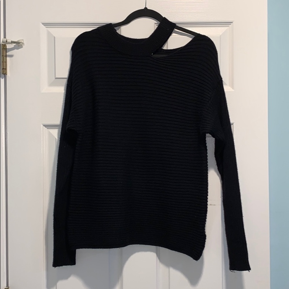 Long Sleeve Shoulder Cutout Knit Top